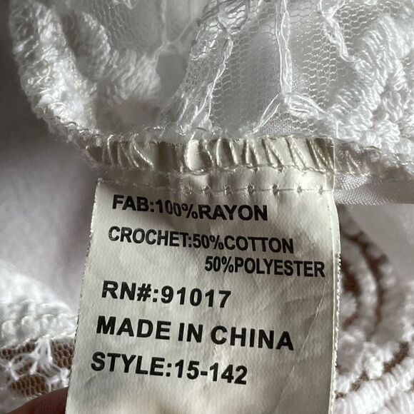 Solitaire Swim White Swimsuit Cover-Up w/Sheer Lace & Bell Sleeves (LG) - Picture 11 of 15